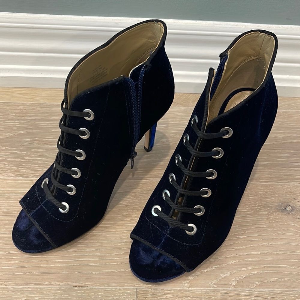 Enzo Angiolini Franses Velvet Bootie. Size 6M/36. Excellent condition.